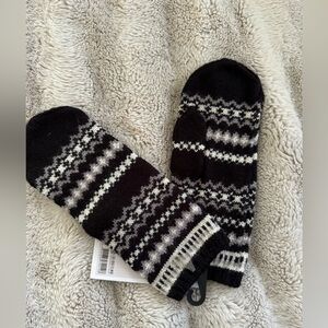 Wool Gloves with Tags